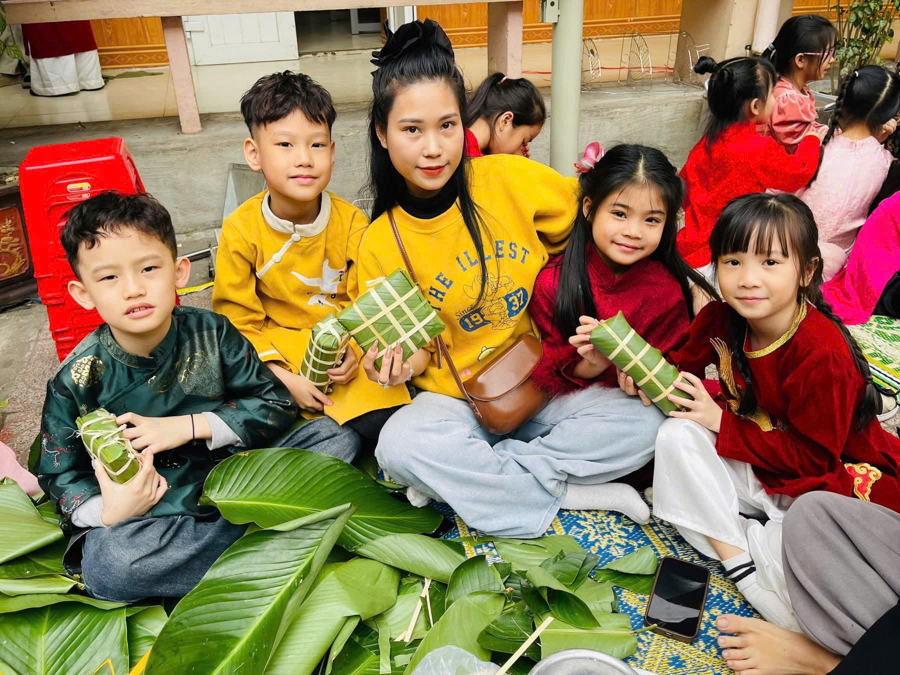 KHI YÊU THƯƠNG NỞ HOA TRÊN GỐC CÂY ƯỚC NGUYỆN...