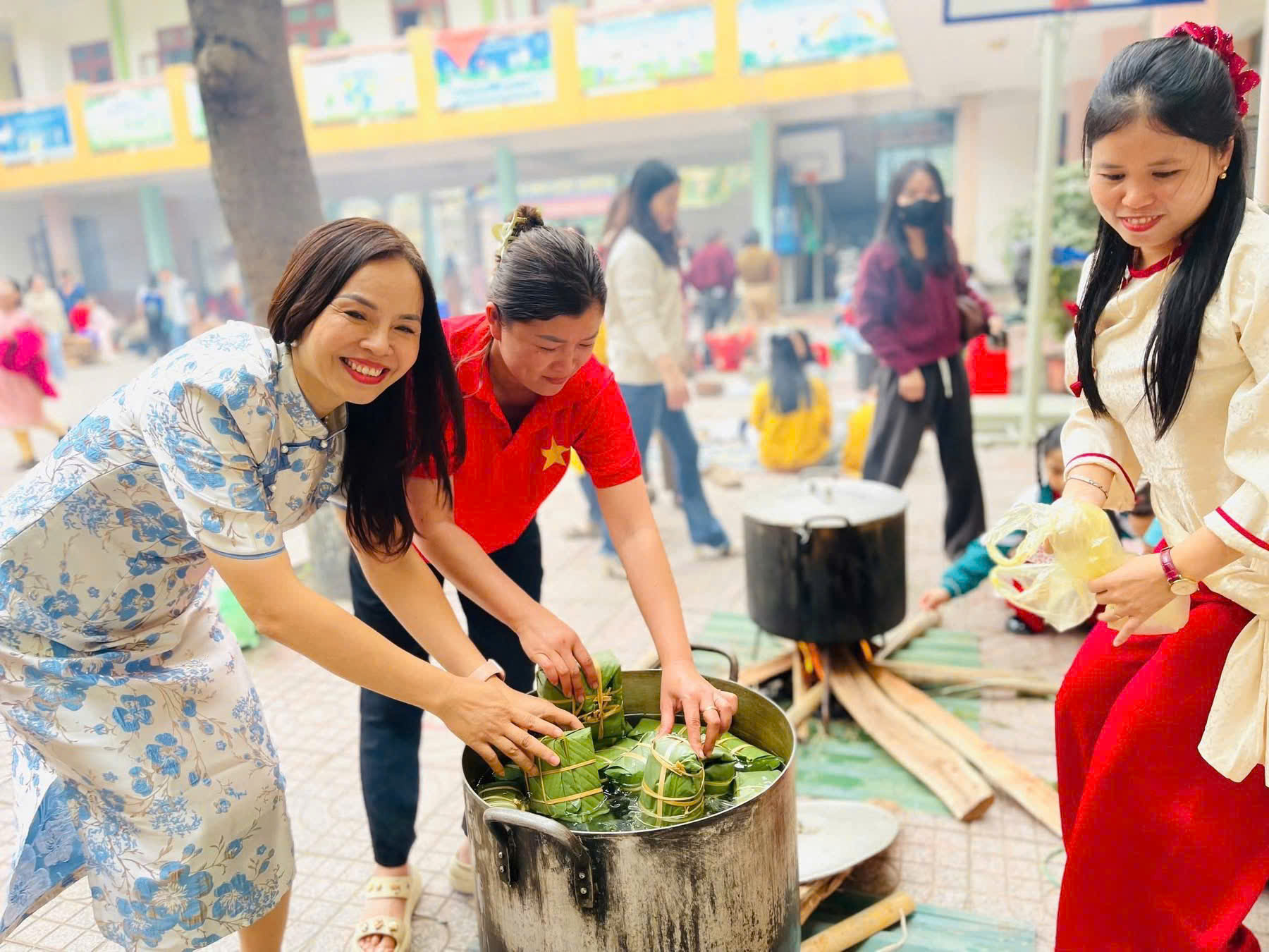 KHI YÊU THƯƠNG NỞ HOA TRÊN GỐC CÂY ƯỚC NGUYỆN...