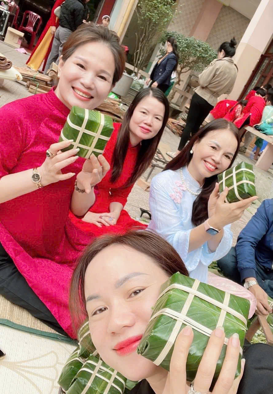 KHI YÊU THƯƠNG NỞ HOA TRÊN GỐC CÂY ƯỚC NGUYỆN...