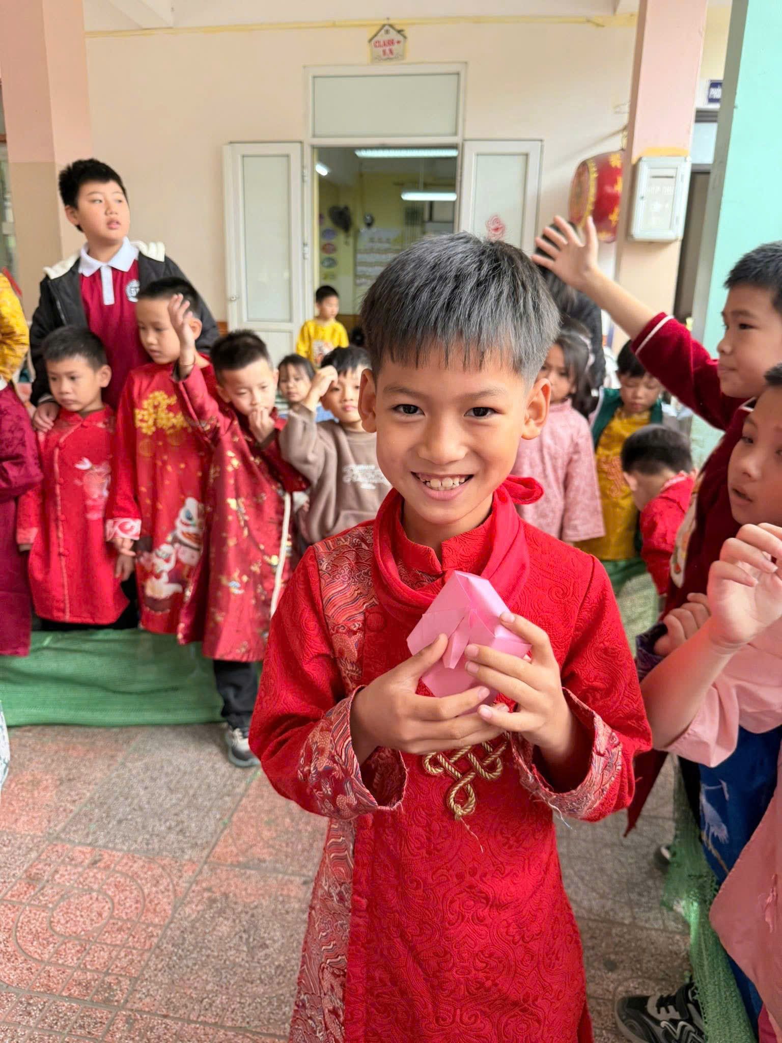 KHI YÊU THƯƠNG NỞ HOA TRÊN GỐC CÂY ƯỚC NGUYỆN...